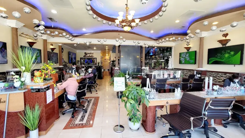 Dunkirk Nails & Day spa — Nail salon in Dunkirk